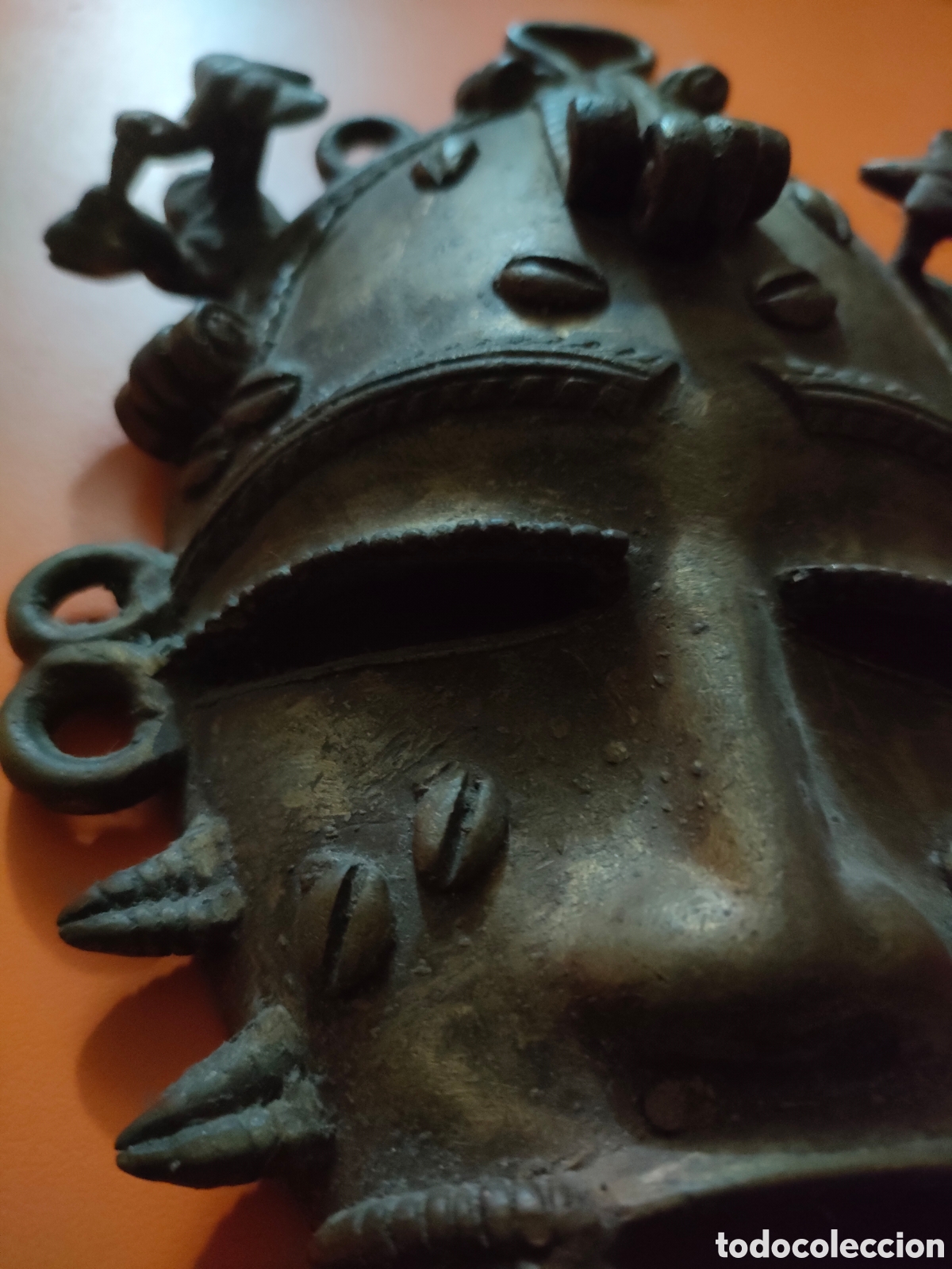 Arte: Mascara baule en bronce - Foto 3