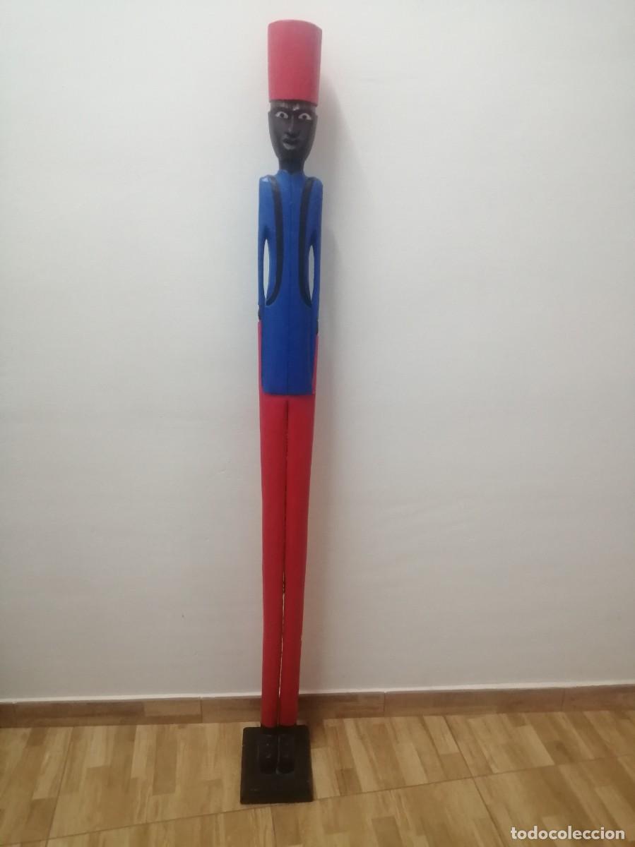 Arte: FIGURA AFRICANA DE MADERA - Foto 1