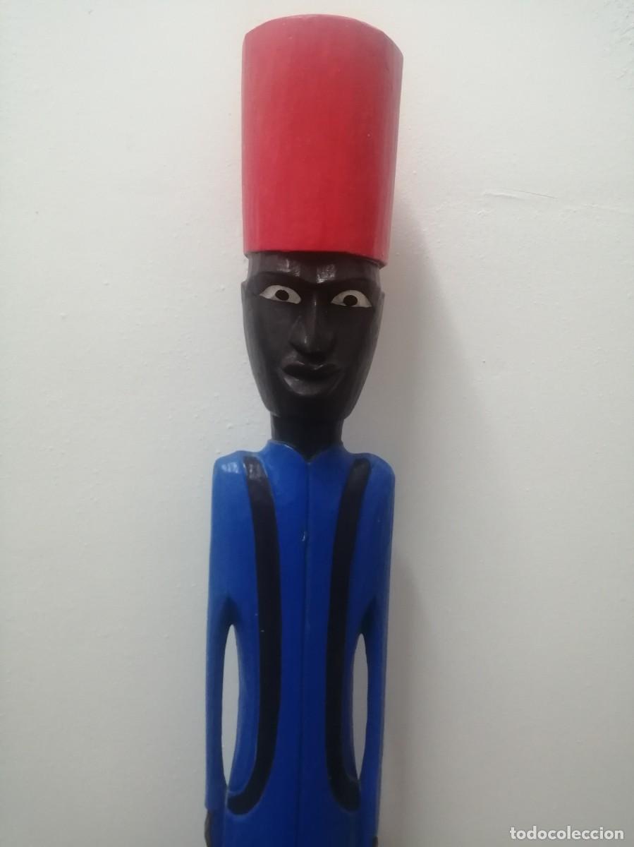 Arte: FIGURA AFRICANA DE MADERA - Foto 2