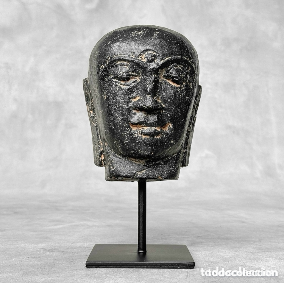 Arte: BUSTO DE BUDA EN PIEDRA DE LAVA. JAVA, INDONESIA - Foto 1