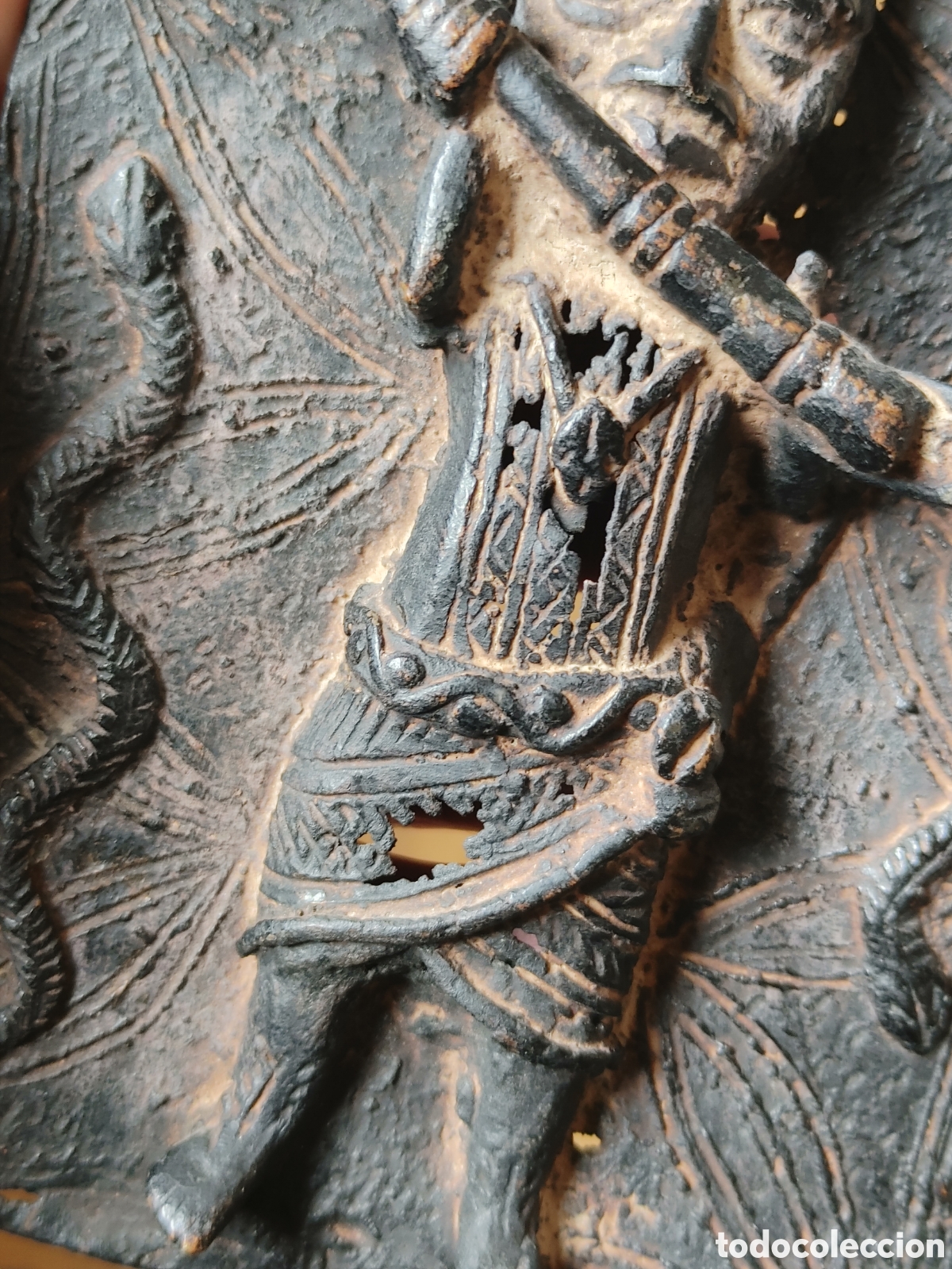 Arte: Antigua placa de bronce. Benin. - Foto 3