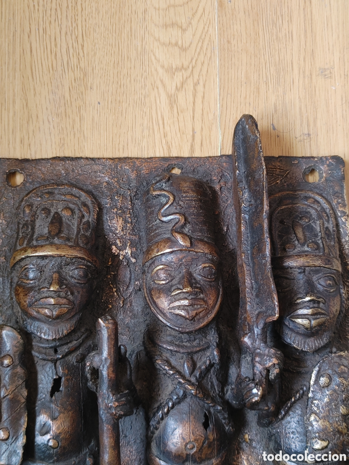 Arte: Antigua placa de bronce. Benin. - Foto 4