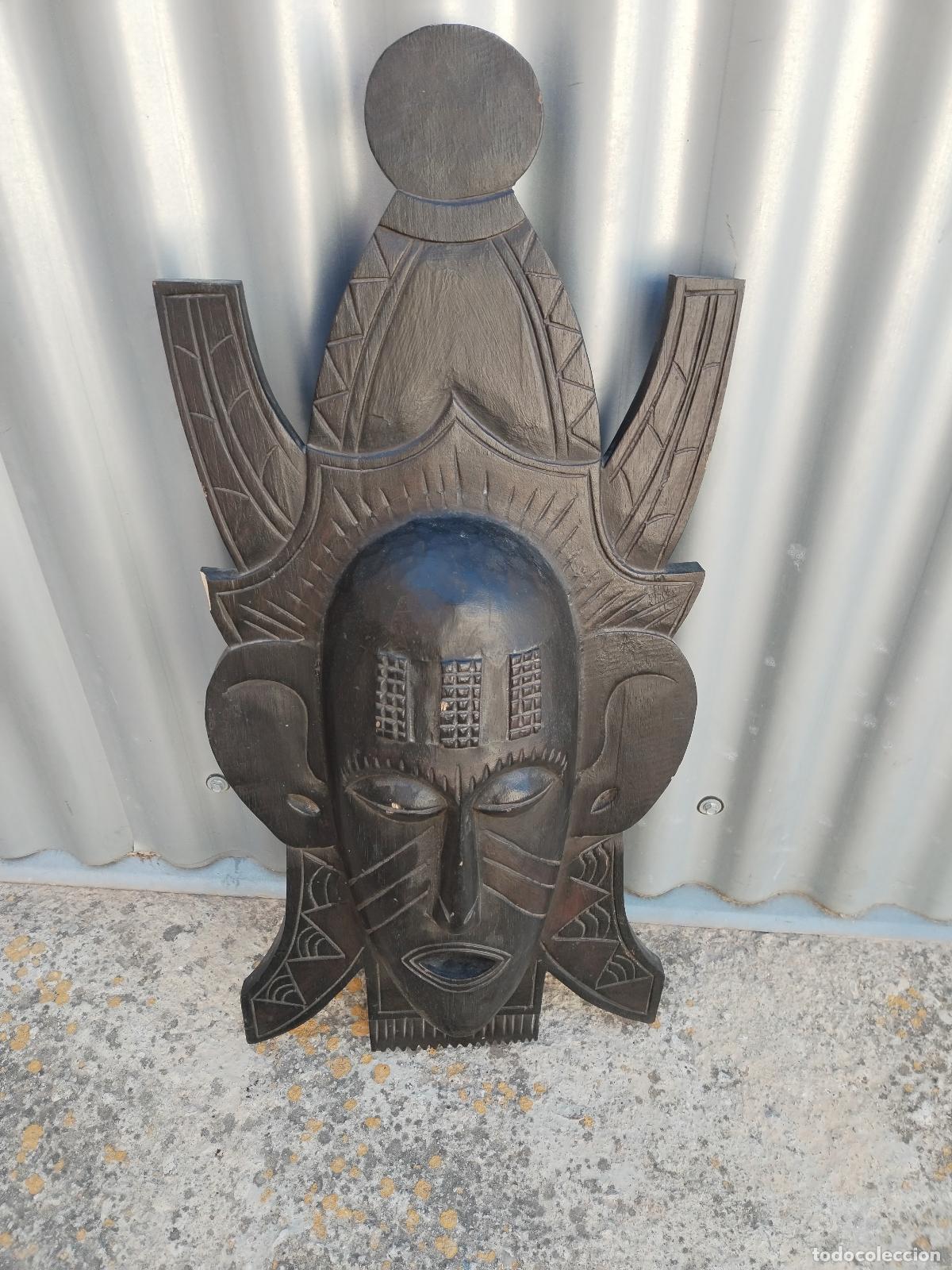 Arte: mascara africana tallada en madera - Foto 1