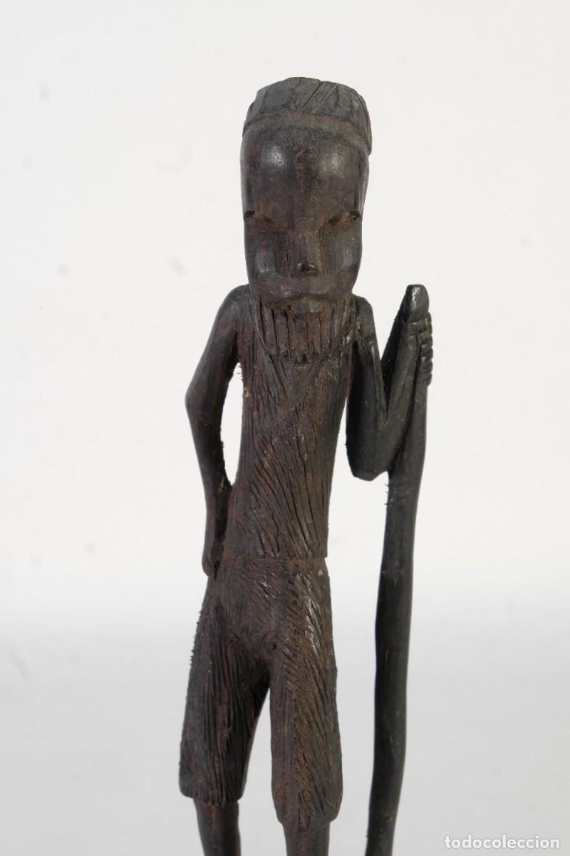 Arte: Figura africana en madera de &eacute;bano - Foto 2