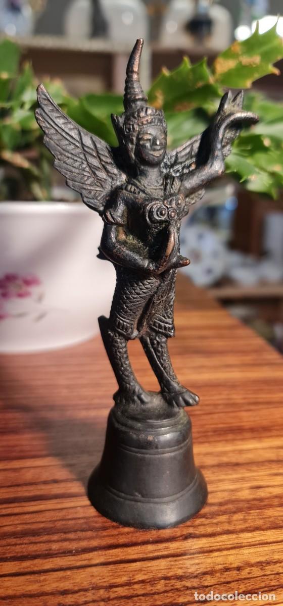 Arte: Campana de Garuda Indonesia - Foto 1
