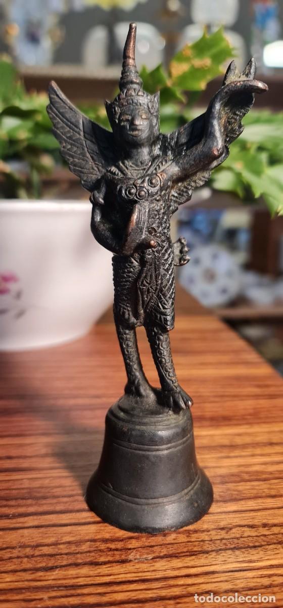 Arte: Campana de Garuda Indonesia - Foto 2
