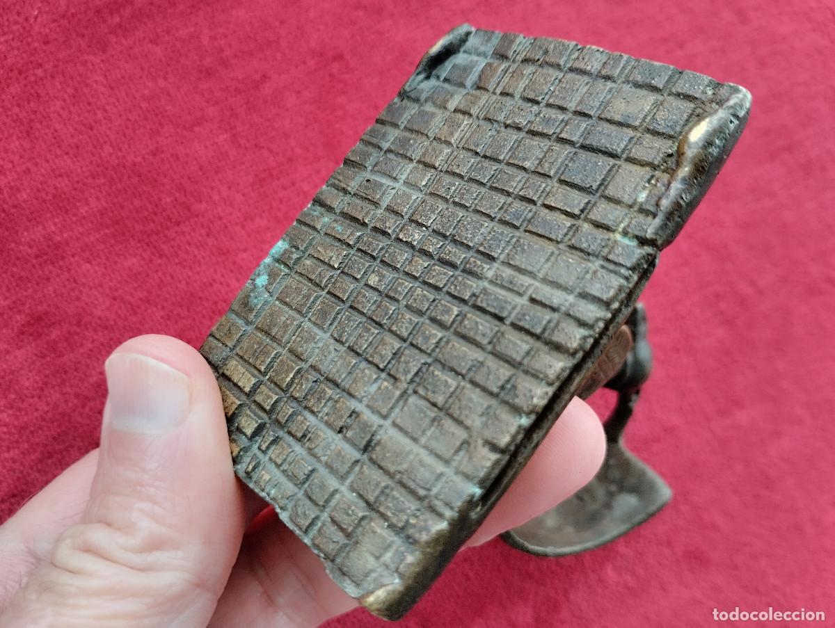 Arte: RASCADOR DE BRONCE CON SONAJAS EN EL INTERIOR - Foto 4