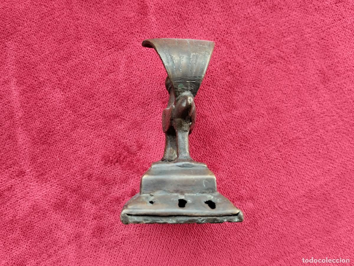 Arte: RASCADOR DE BRONCE CON SONAJAS EN EL INTERIOR - Foto 5