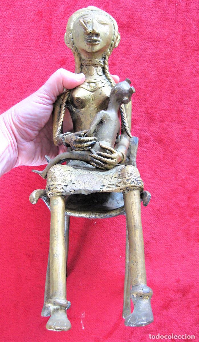 Arte: MATERNIDAD AFRICANA EN BRONCE EN 3 PIEZAS - Foto 1