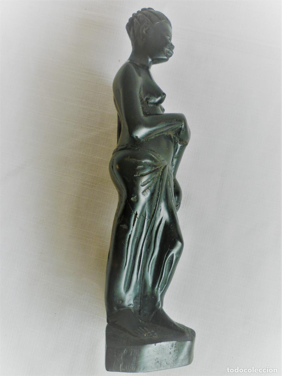 Arte: FIGURA DE MUJER TALLADA EN MADERA DE &Eacute;BANO - Foto 2