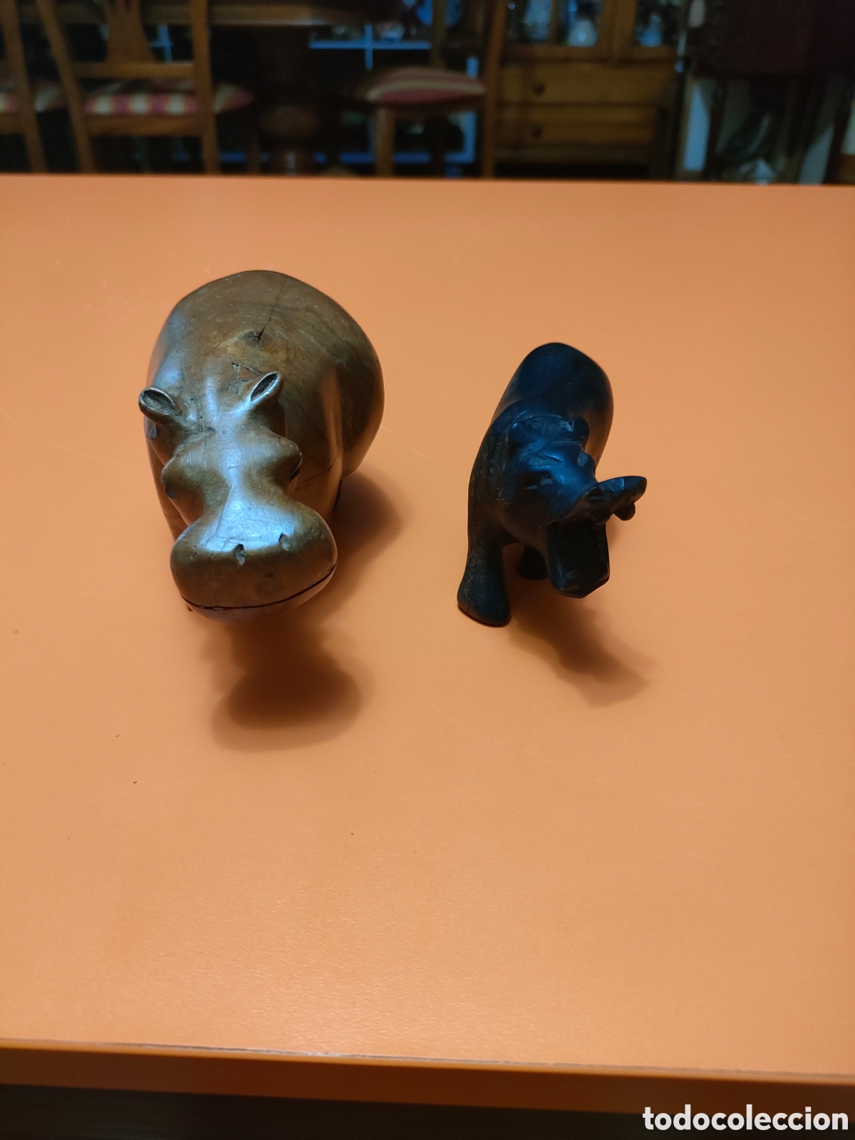 Arte: Pareja de hipop&oacute;tamos en madera - Foto 1
