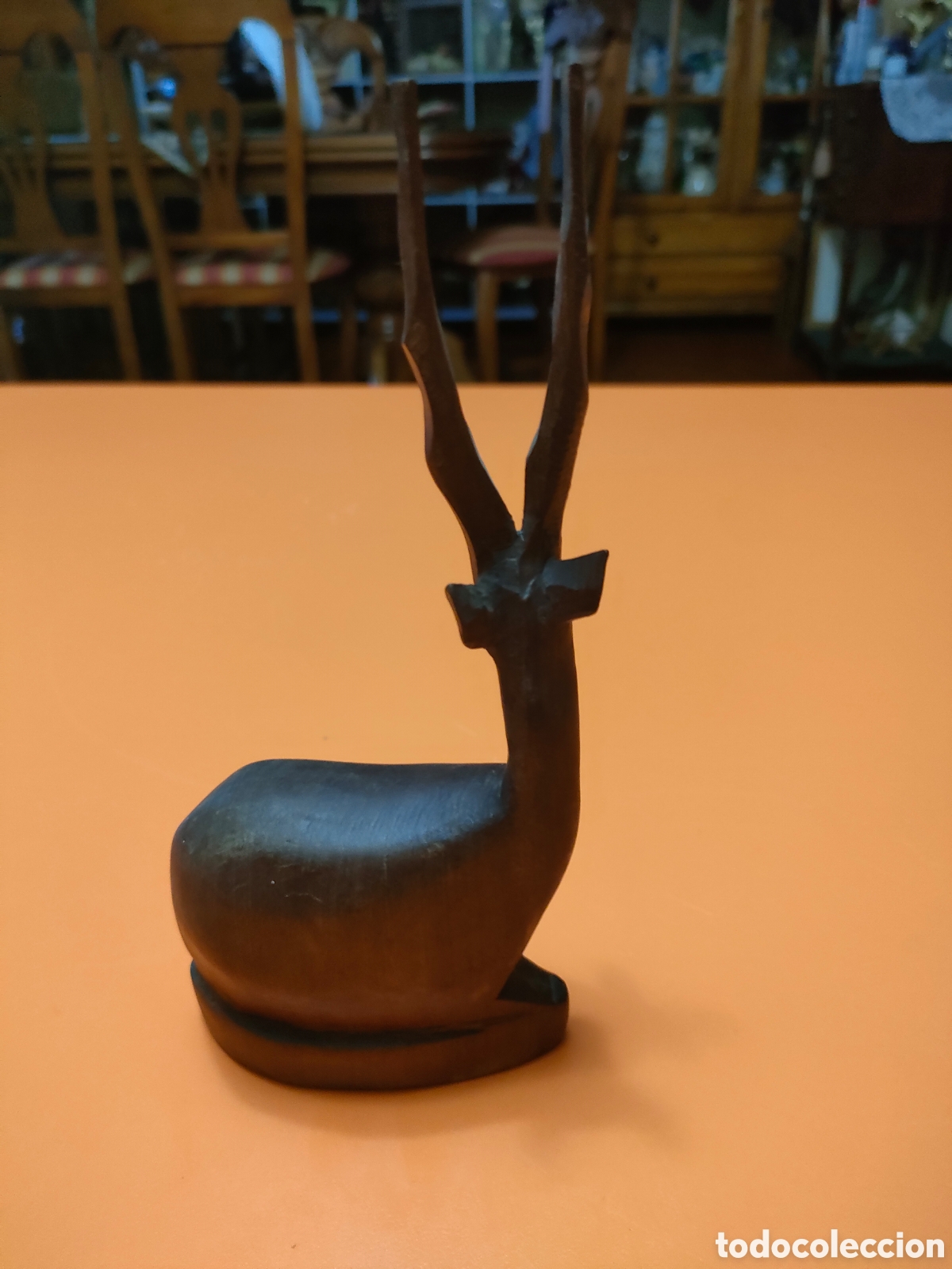 Arte: Peque&ntilde;o ant&iacute;lope en madera - Foto 2