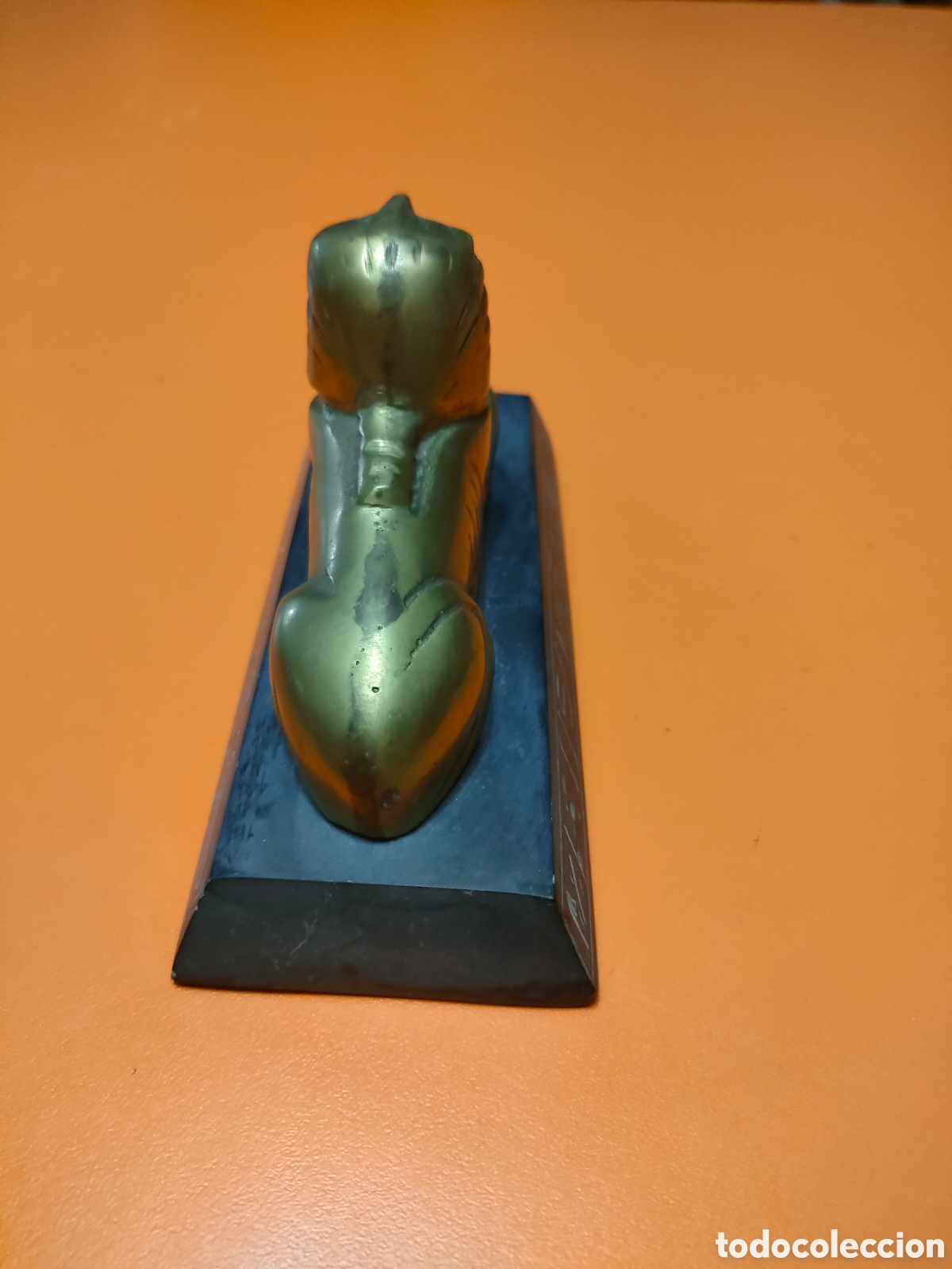 Arte: Esfinge de bronce con base mineral negra - Foto 3