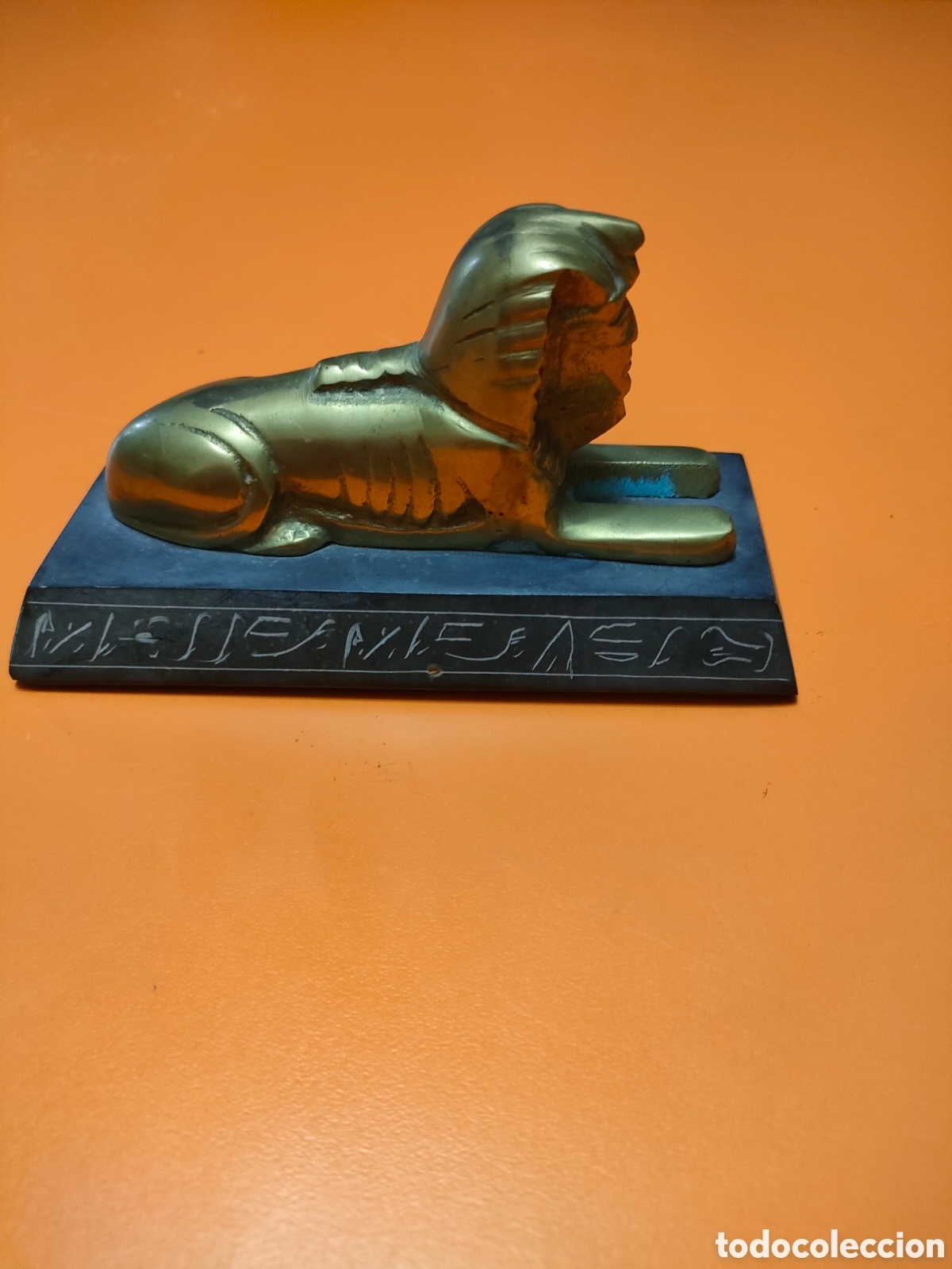 Arte: Esfinge de bronce con base mineral negra - Foto 4