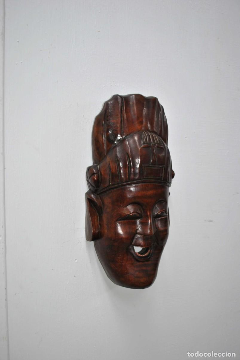 Arte: M&Aacute;SCARA ASI&Aacute;TICA DE MADERA - Foto 2