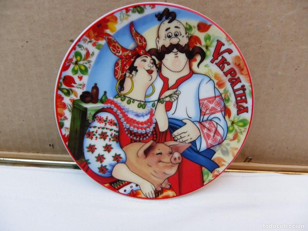 Arte: Plato de recuerdo con dise&ntilde;o tradicional ucraniano. - Foto 3
