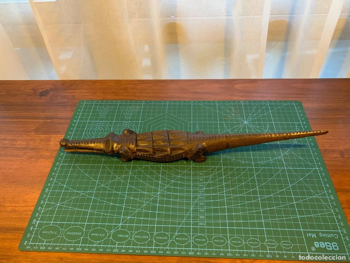Arte: Cocodrilo de &eacute;bano, tallado a mano - Foto 4