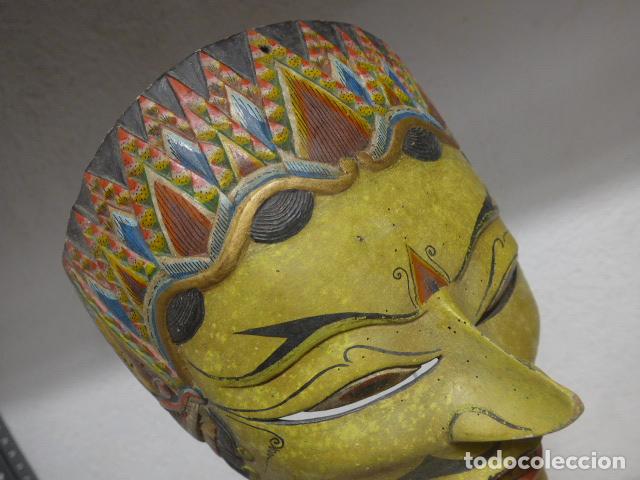 Arte: Antigua gran mascara de madera tallada TOPENG de Java, Indonesia - Foto 3