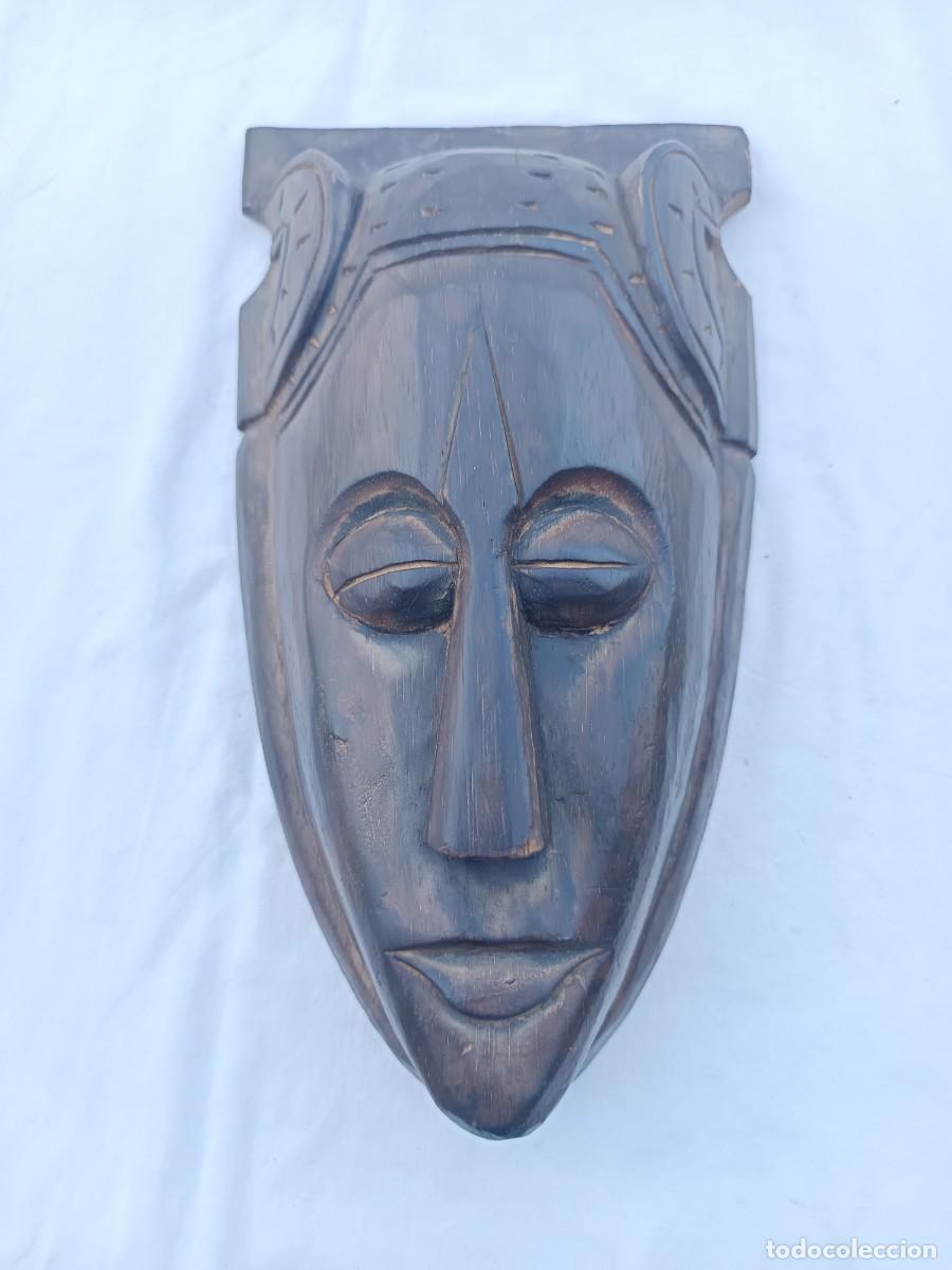Arte: Mascara tribal - Costa de Marfil - Mediados siglo XX - Madera - &Aacute;frica