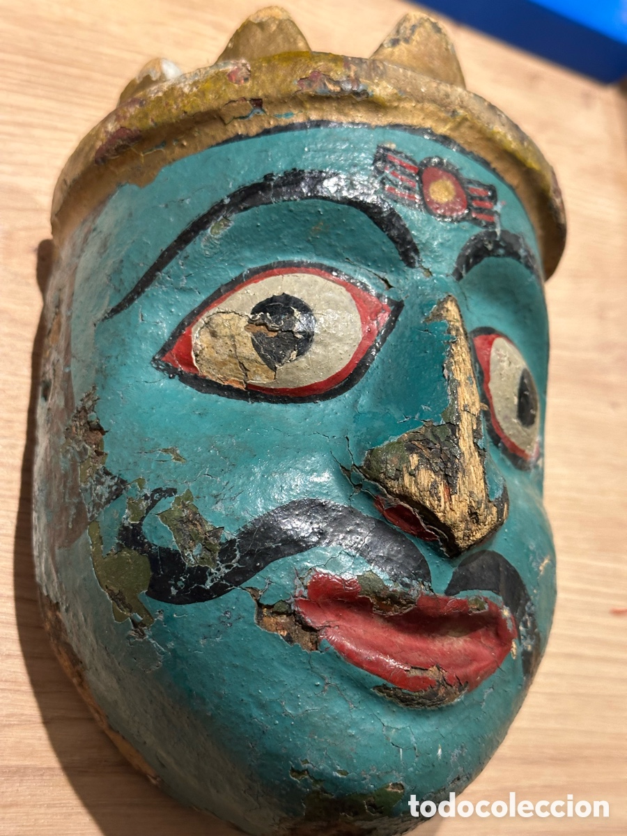 Arte: Antigua m&aacute;scara . Labrada en madera - Foto 2