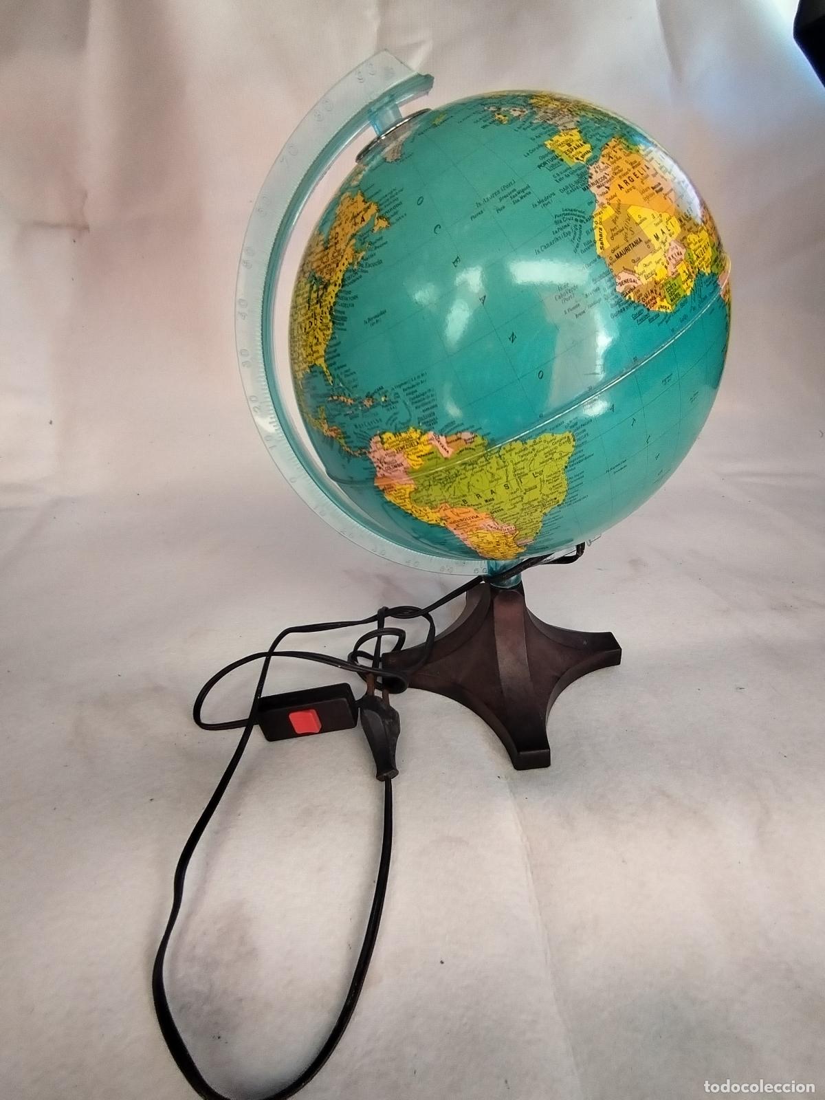Arte: globo terraqueo con luz - Foto 4