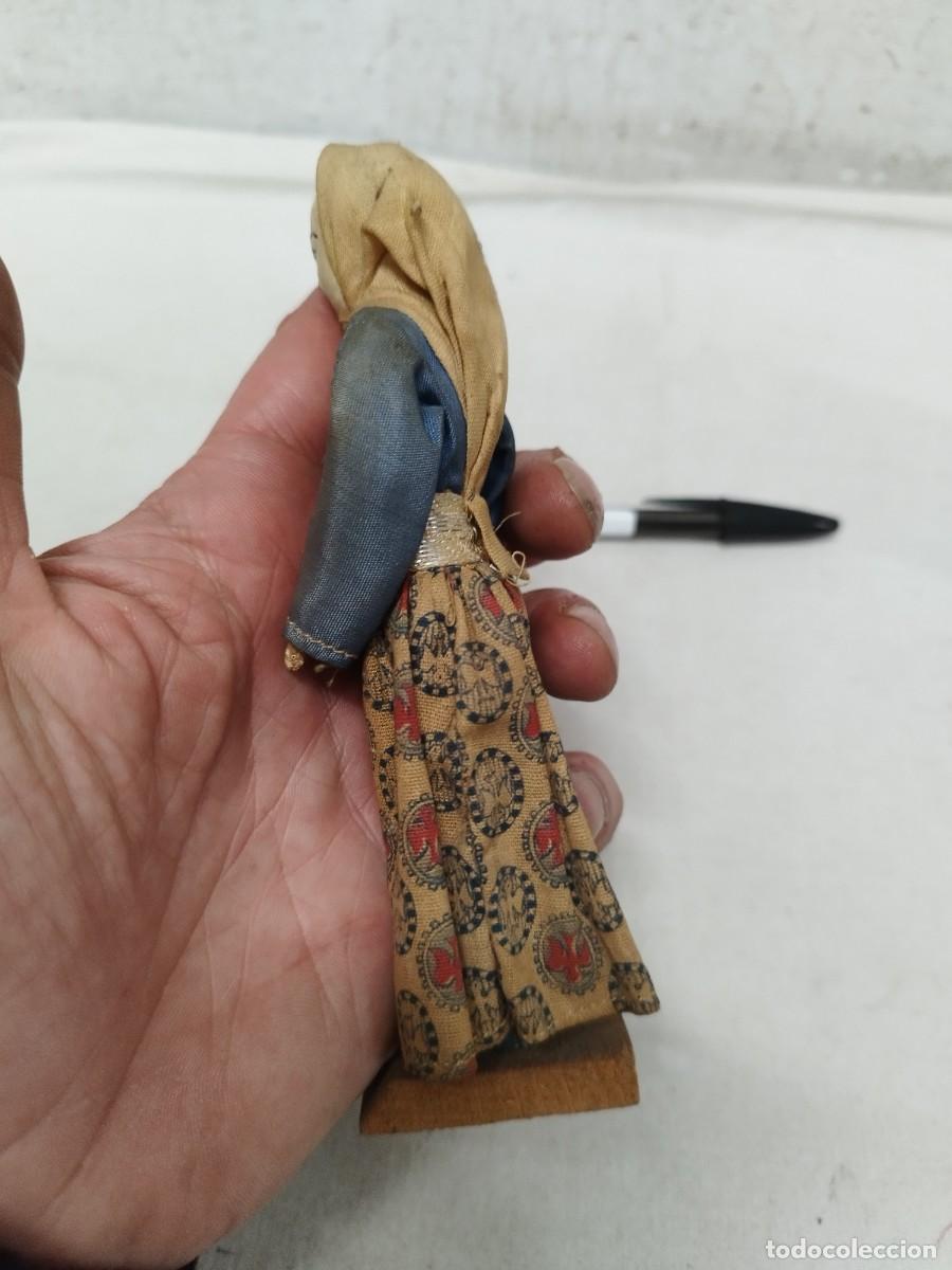 Arte: Antigua mu&ntilde;eca, figura &eacute;tnica de indonesia, Java. - Foto 3