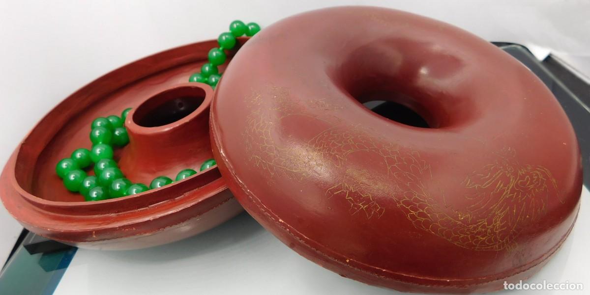 Arte: JOYERO PARA COLLAR CEREMONIAL DE CORTE. CHAO ZHU &middot; DINASTIA QING: SELLOS FIRMA&middot; 668 GRS. CAJA CHINA