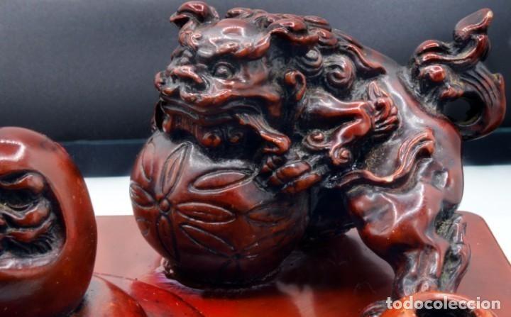 Arte: ANTIGUA ESCRIBAN&Iacute;A ORIENTAL &middot; ESCULTURAS LABRADAS Y TINTERO CON TAPA &middot; IMPECABLE