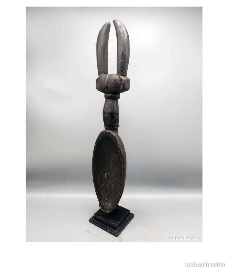 Kunst: Cuchar&oacute;n de madera - DAN - COSTA DE MARFIL - 50cm.