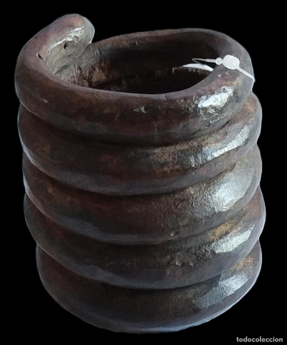 Arte: ARTE &Eacute;TNICO AFRICANO. MONEDA INTERCAMBIO BRAZALETE MITAKO TEKE. CONGO. &Aacute;FRICA. 2,177 KGS. Estado de