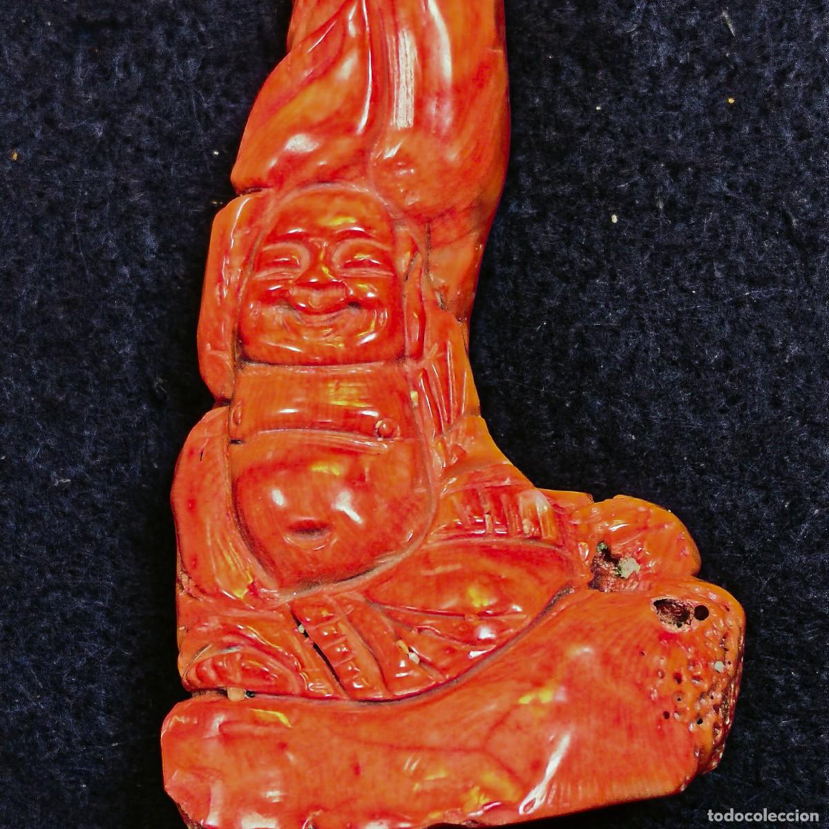 Arte: BUDA TALLADO EN TRONCO DE CORAL NARANJA. MED. 10 X CMS