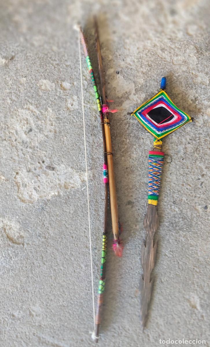 Arte: Arco y flecha de Iquitos (Per&uacute;). Artesan&iacute;a indios amaz&oacute;nicos. Decoraci&oacute;n