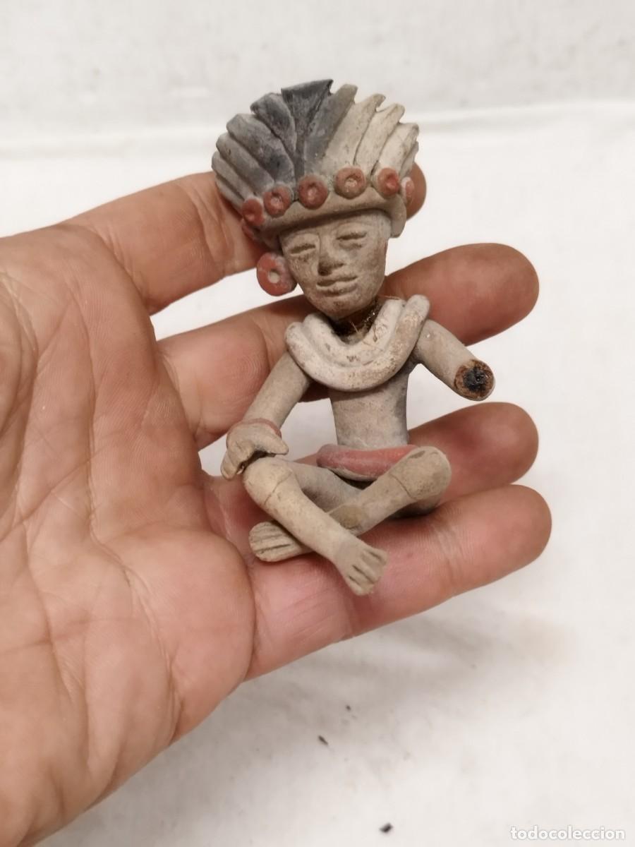 Arte: Antigua figura etnica tipo precolombina con faltas. A&ntilde;os 60.