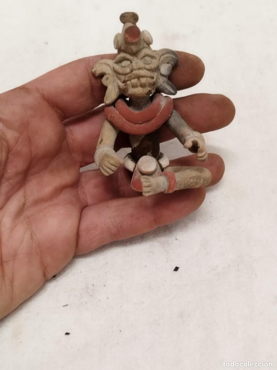 Arte: Antigua figura etnica tipo precolombina de A&ntilde;os 60. Le falta una pierna.