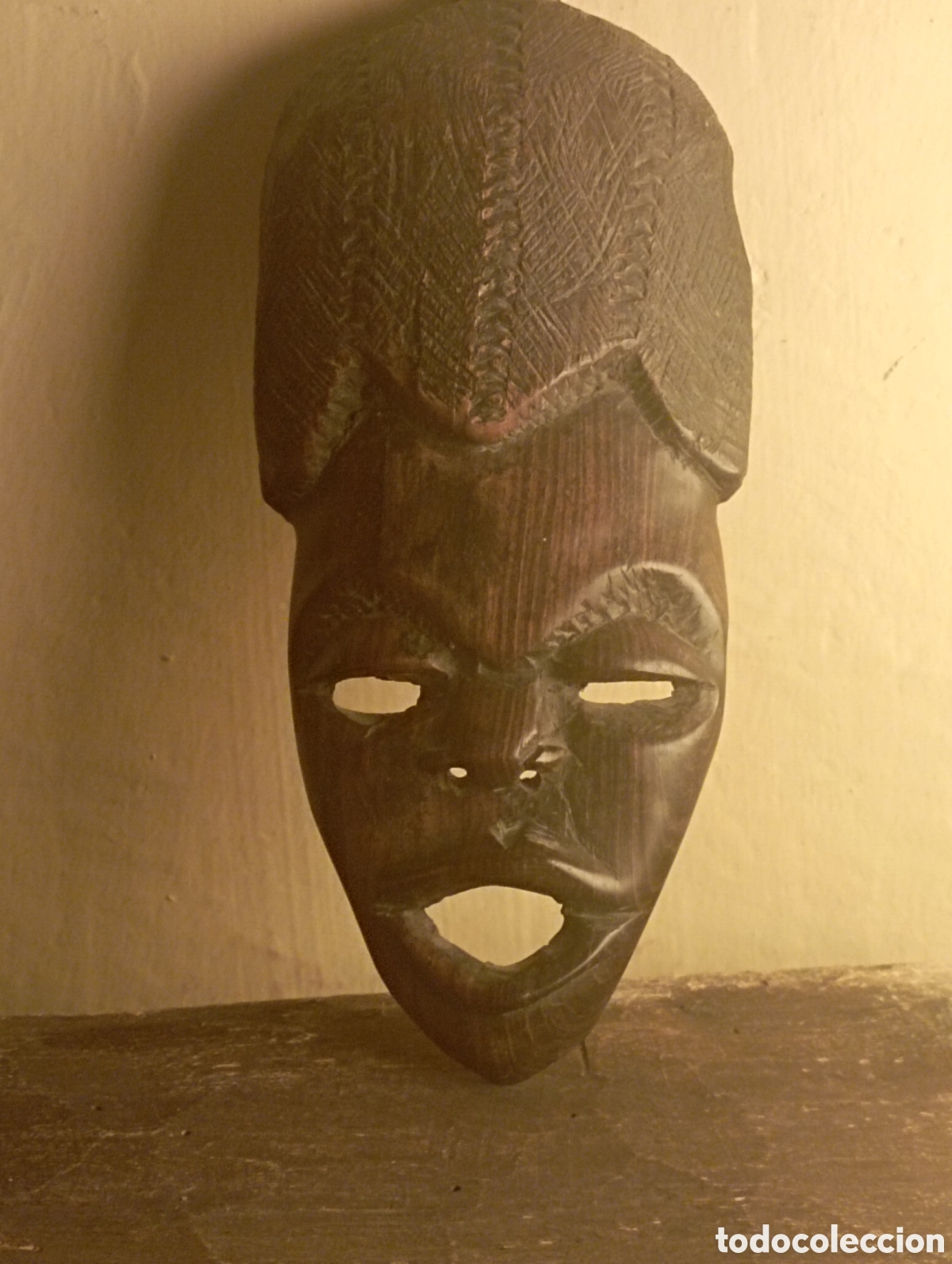 Arte: M&aacute;scara de Madera Tallada