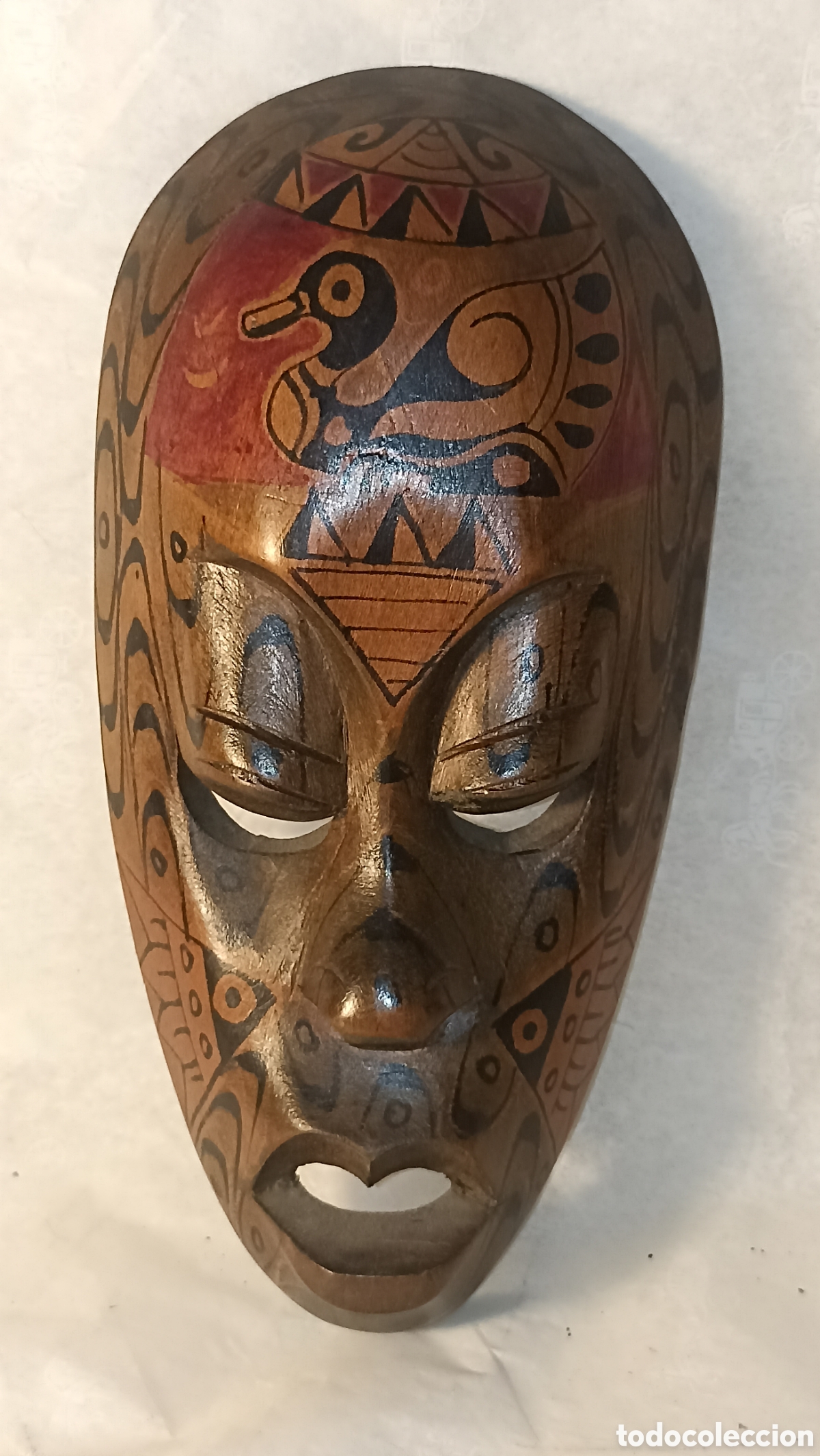 Arte: M&aacute;scara &eacute;tnica decorativa de madera tallada a mano 23 cm