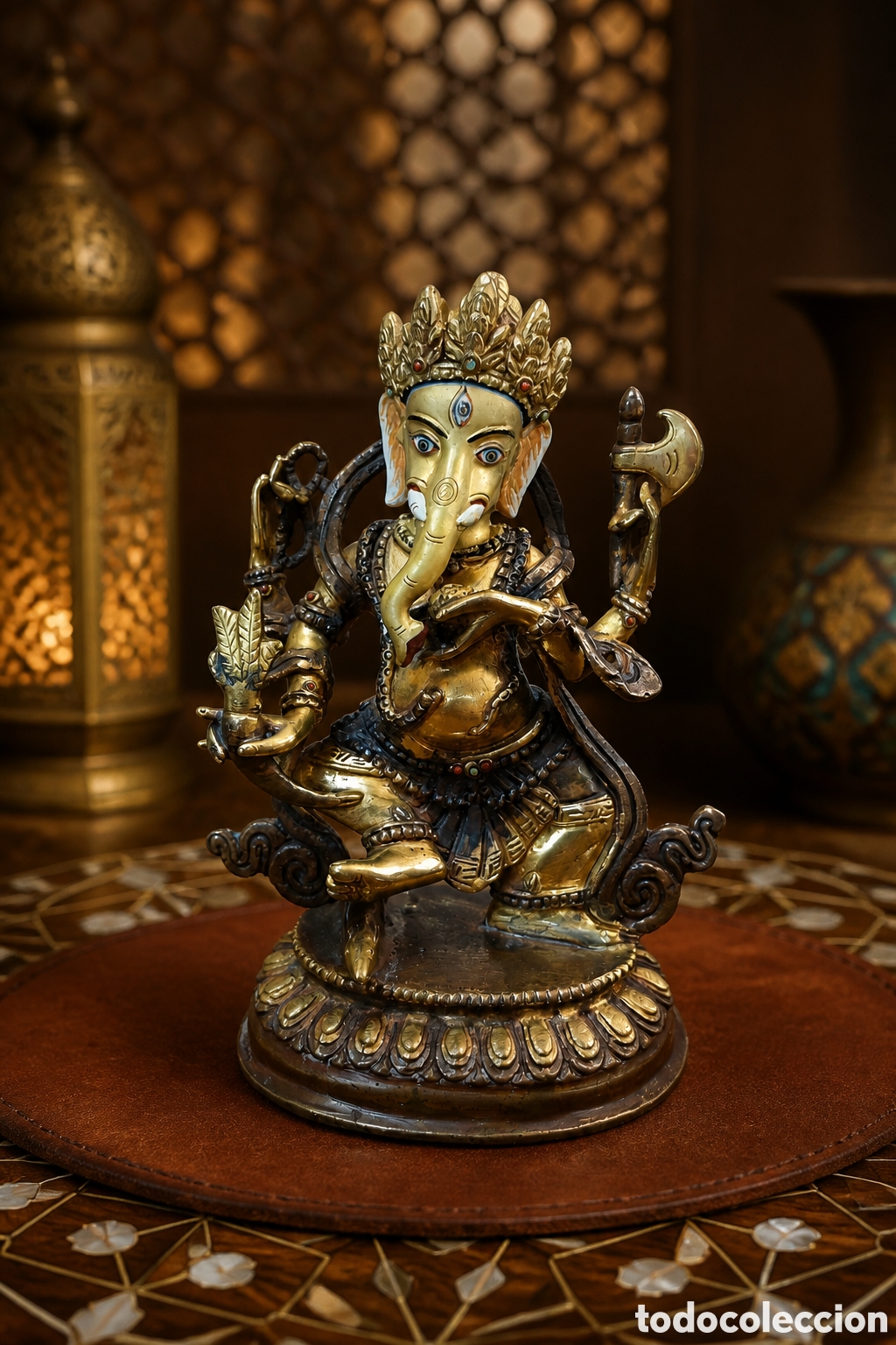 Arte: Espectacular figura de bronce de Ganesha, la venerada deidad hind&uacute; con cabeza de elefante...