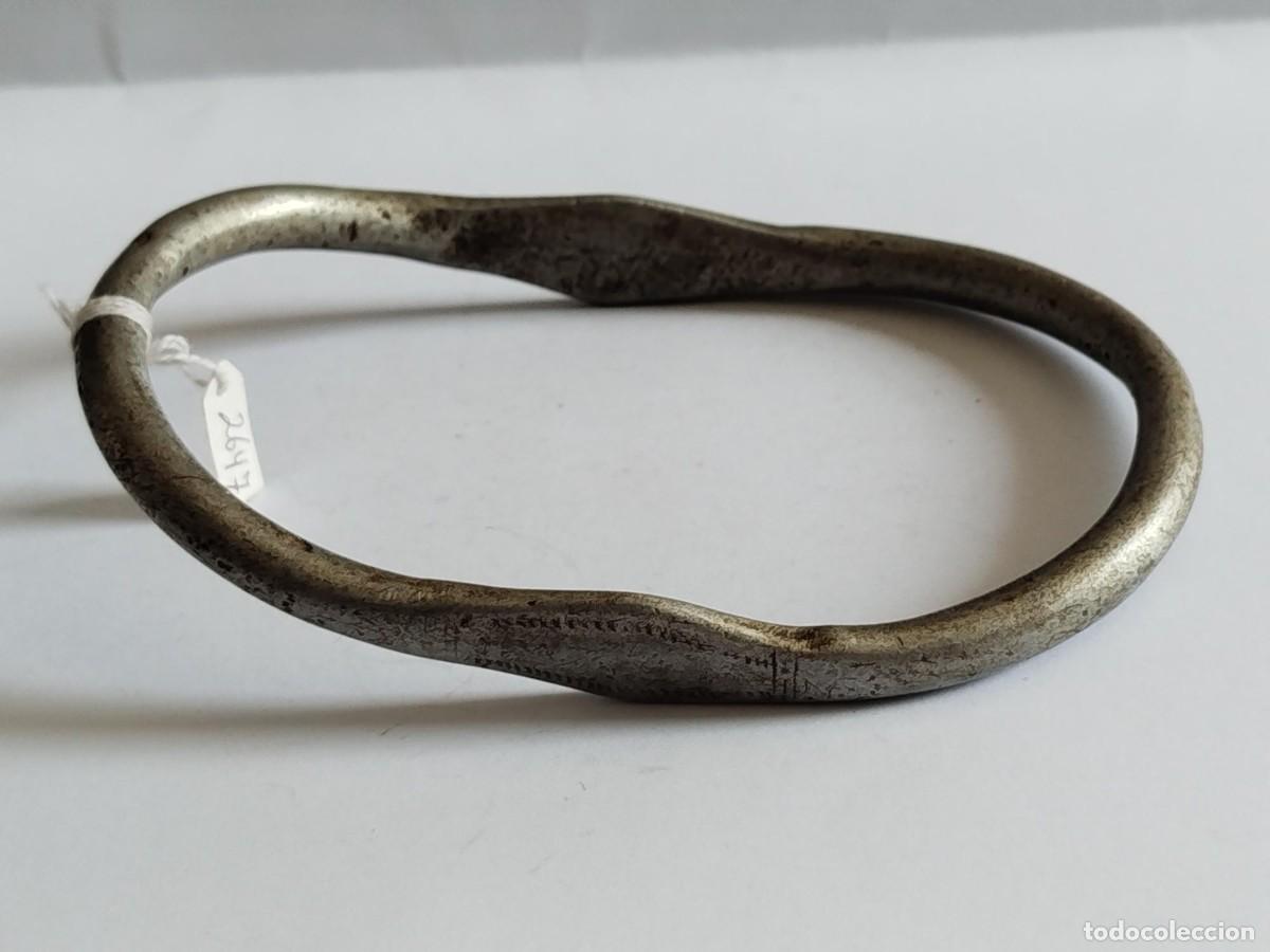 Arte: BRAZALETE ALUMINIO. ARTE &Eacute;TNICO AFRICANO . TUAREG / BELLA. AFRICA.