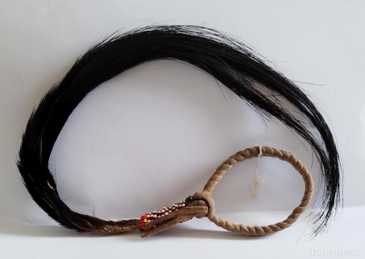 Arte: BRAZALETE CUERO,CUENTAS Y PELO. ARTE &Eacute;TNICO AFRICANO . OROMO / MURSI. &Aacute;FRICA.