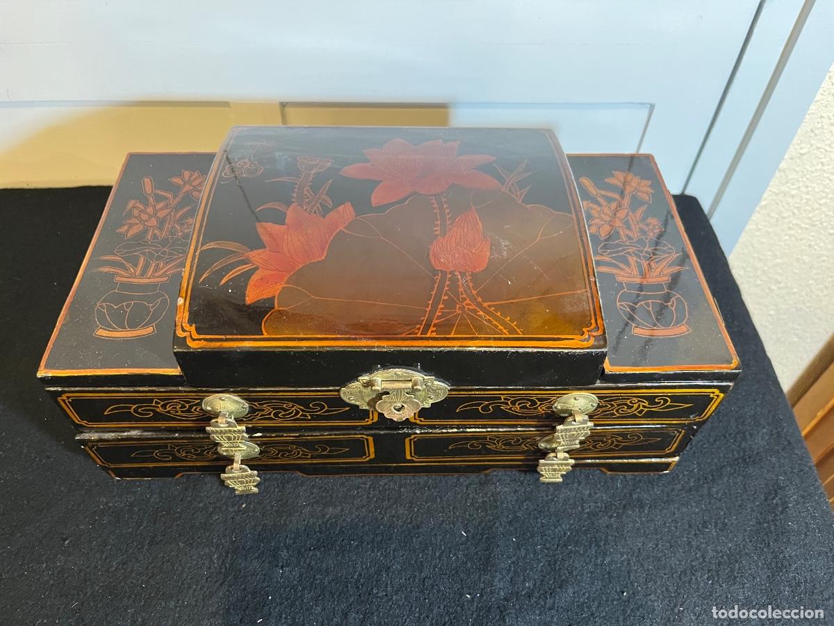 Art: Joyero chino lacado negro vintage caja oriental seda roja madera a&ntilde;os 70 decoraci&oacute;n