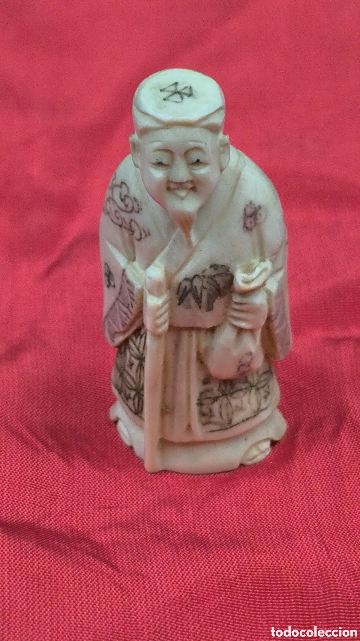 Kunst: Antiguo netsuke anciano oriental firmado en base.