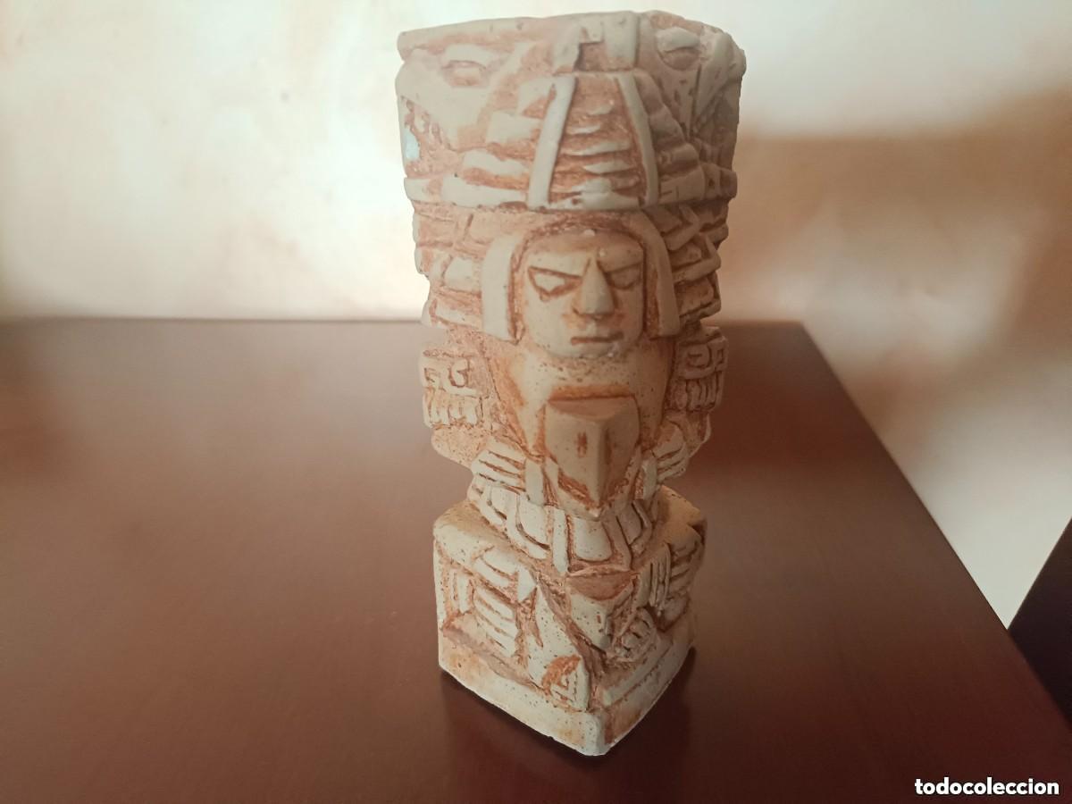 Arte: Figura precolombina de material petreo
