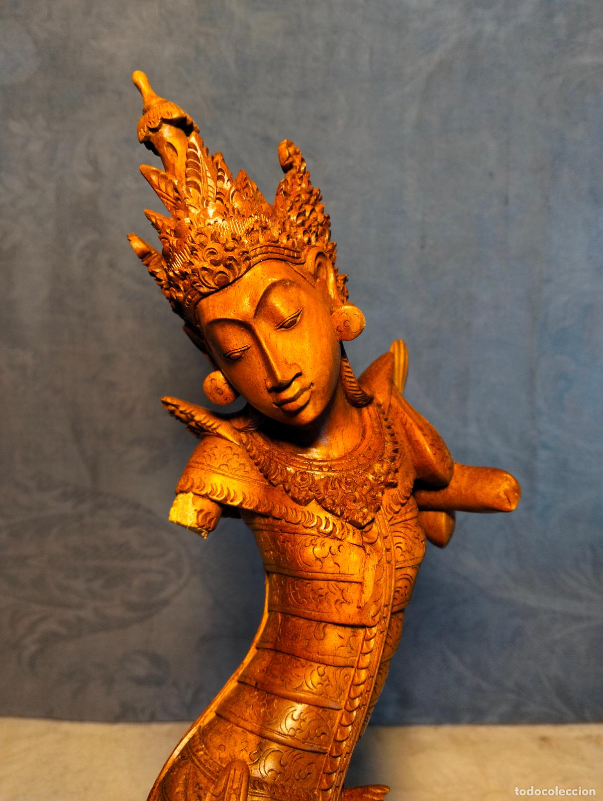 Arte: Figura de buda de madera tallada Indonesia bailarina K. Sadrai Mas Gianyas Bali de los a&ntilde;os 80-90