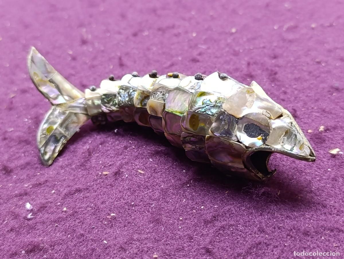 Arte: 1970&acute;s, Pez Art&iacute;culado de Plata y Concha de Abul&oacute;n (n&aacute;car), M&eacute;xico, 14 cms. largo.