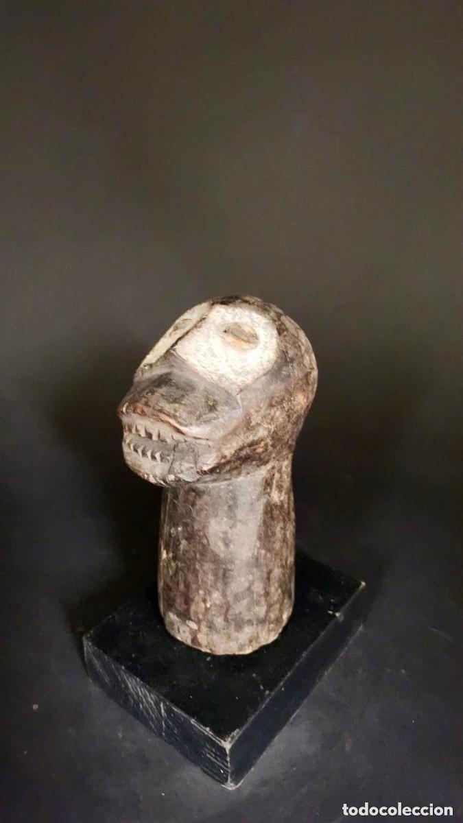 Kunst: Cabeza de madera- Lega (Shabunda Rega) - Rep&uacute;blica Democr&aacute;tica del Congo.