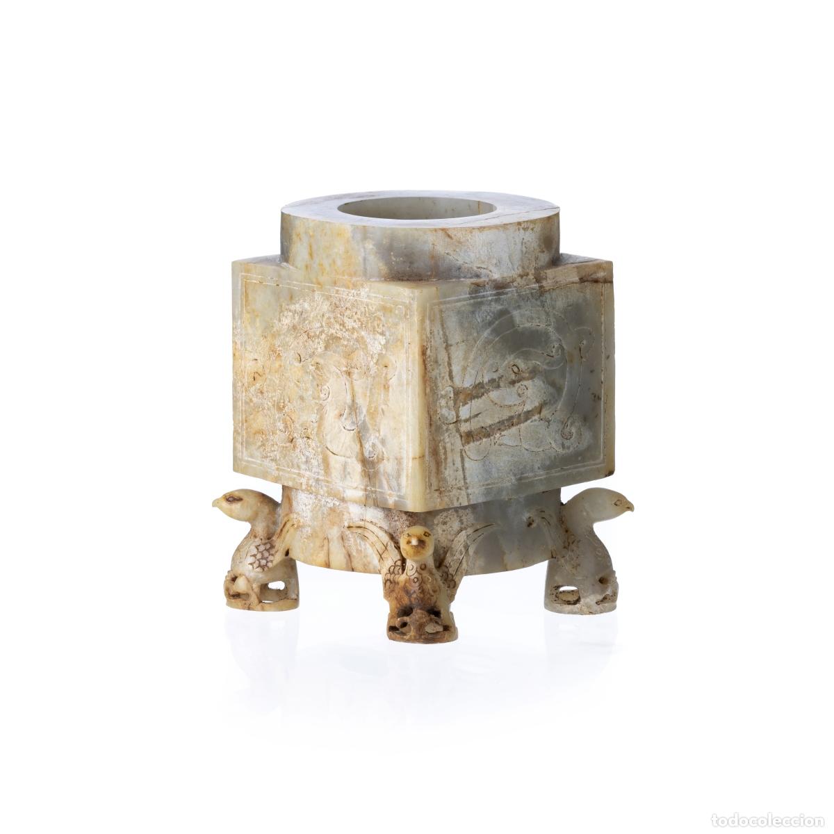 Art: Escultura oriental: Jarr&oacute;n de jade arcaico.