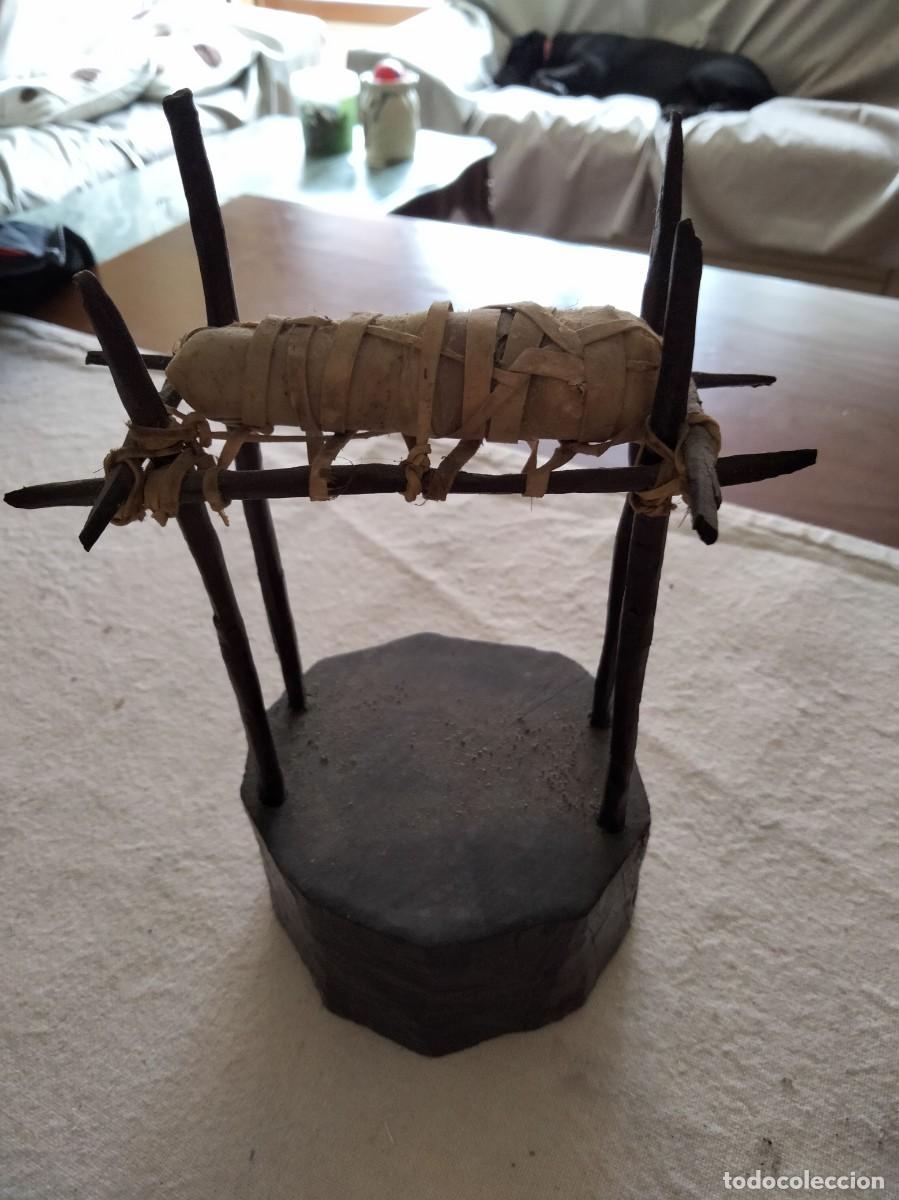 Arte: Escultura ritual DOG&Oacute;N (Mali) altar de transici&oacute;n y fardo funerario