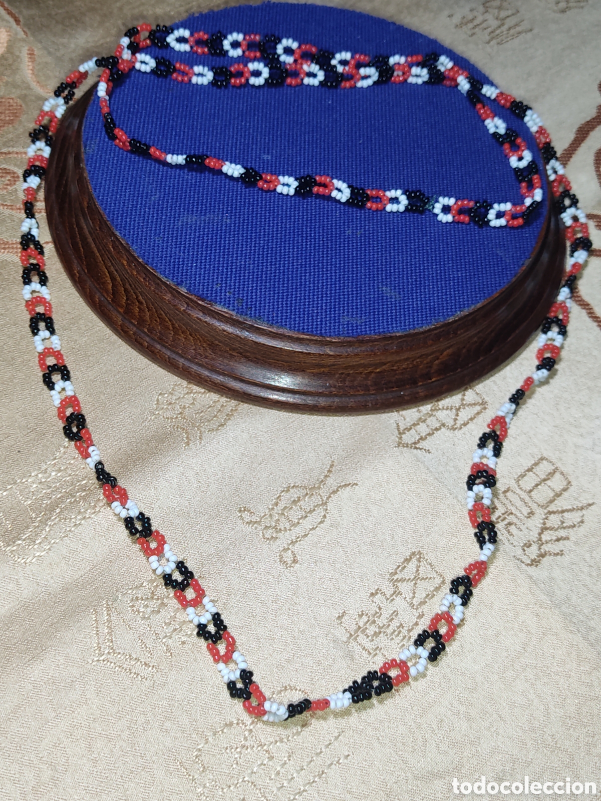 Arte: Collar largo &eacute;tnico africano eleggua.Bolitas de cristal.Vintage.
