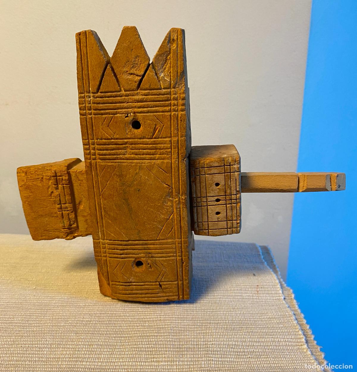 Arte: ANTIGUA CERRADURA, CANDADO (MARRUECOS) DE MADERA CON LLAVE