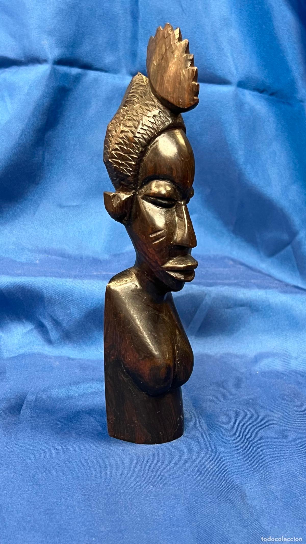 Kunst: ESCULTURA AFRO-TRIBAL: BUSTO TALLADO EN MADERA OSCURA